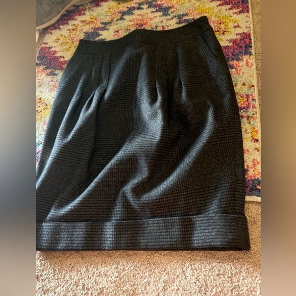 Burberry dark grey wool blend skirt 4 - Picture 9 of 11